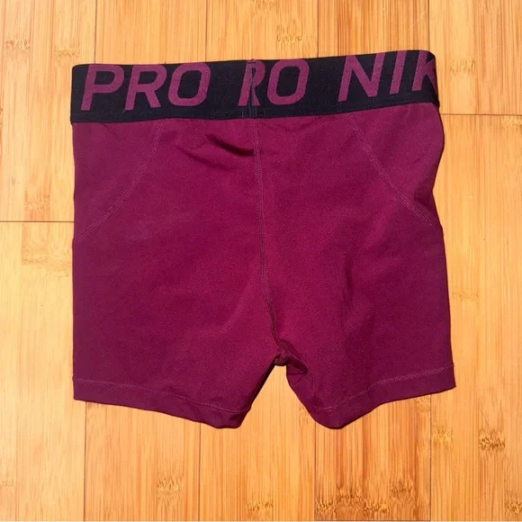 Nike Dri Fit Women’s Pro Shorts Compression Short - Maroon Small 3’ inseam - Picture 4 of 6